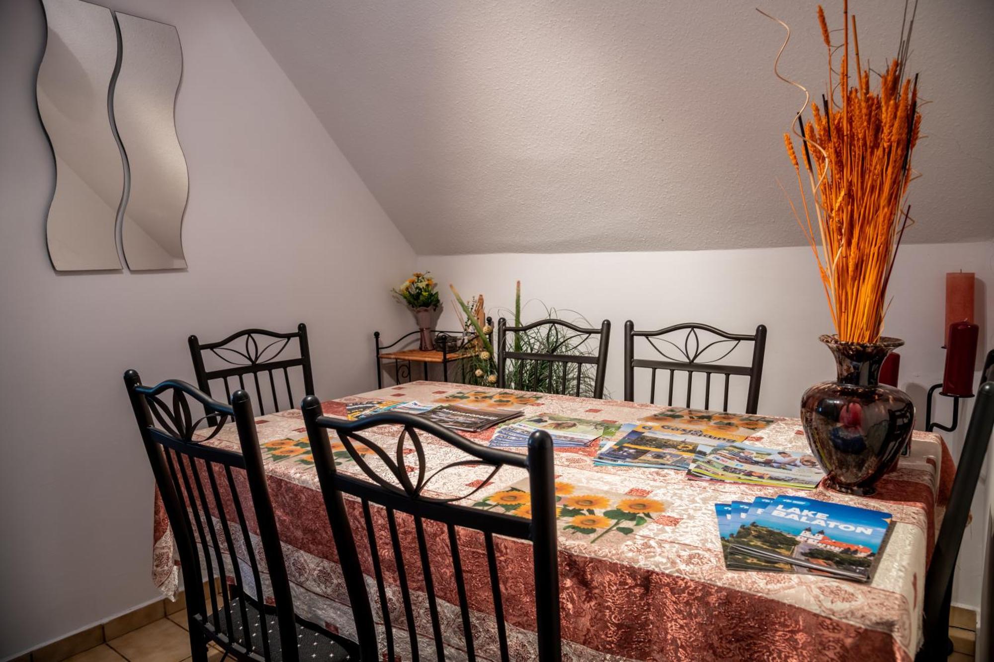 Magdalena Apartmanhaz Keszthely Εξωτερικό φωτογραφία